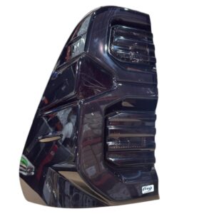 Faro Toyota Hilux Trasero Led Con Porta, Ficha Y Lamparas Led 2020/ad Fume Alternativo